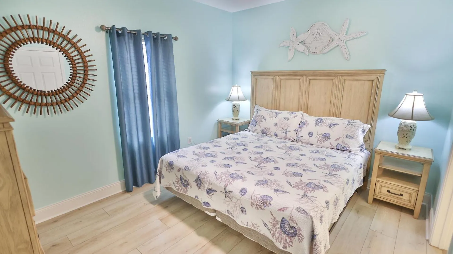 Lake Town Charming Condo Steps From The Beach Панама-Сити 0*,  США